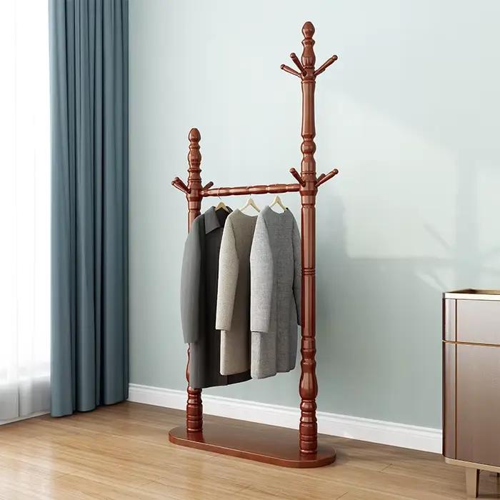 Grand porte-vêtements Design plancher en bois sur pied salon porte-vêtements nordique luxe bois Wies