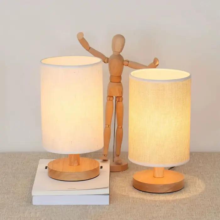 Lampe de chevet USB avec abat-jour en bois et tissu pour chambre à coucher, bureau, salon ou cadeau d'occasion spéciale élégante et sophistiquée