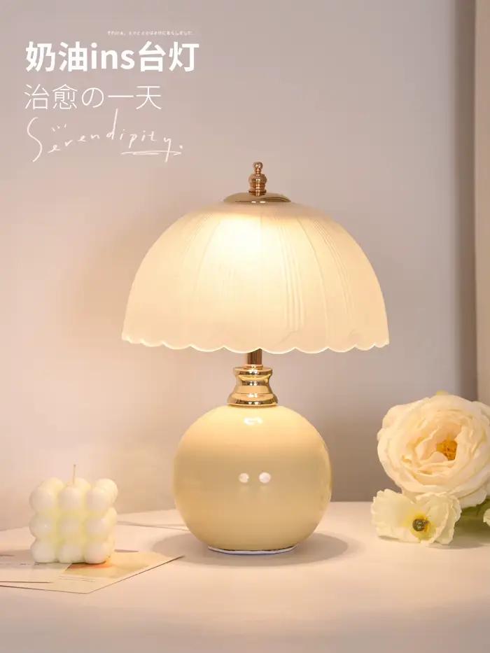 Lampe de bureau moderne en verre et céramique