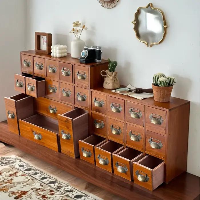 Bureau d'entrée en bois