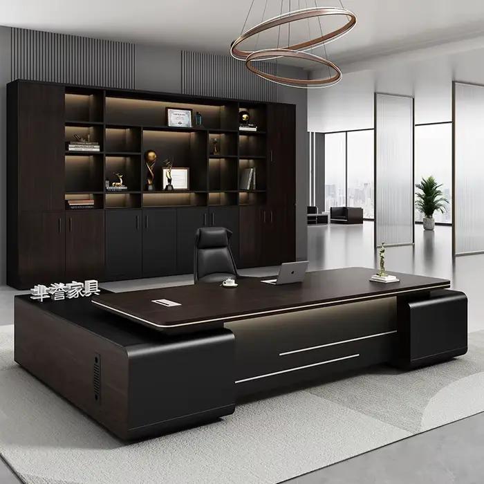 Bureau de patron, bureau moderne simple