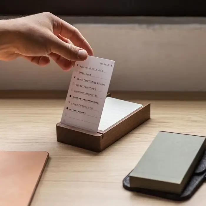 Organisateur de bureau avec support en noyer