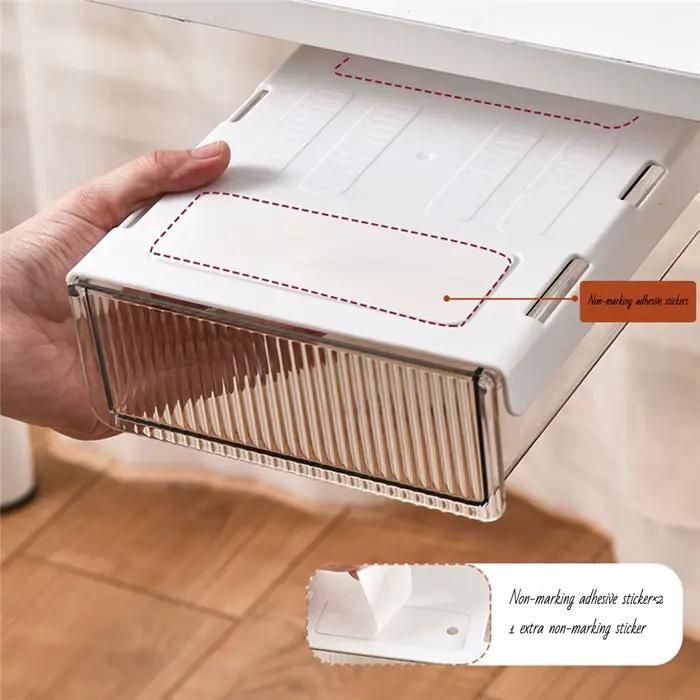 Tiroirs de rangement sous le bureau
