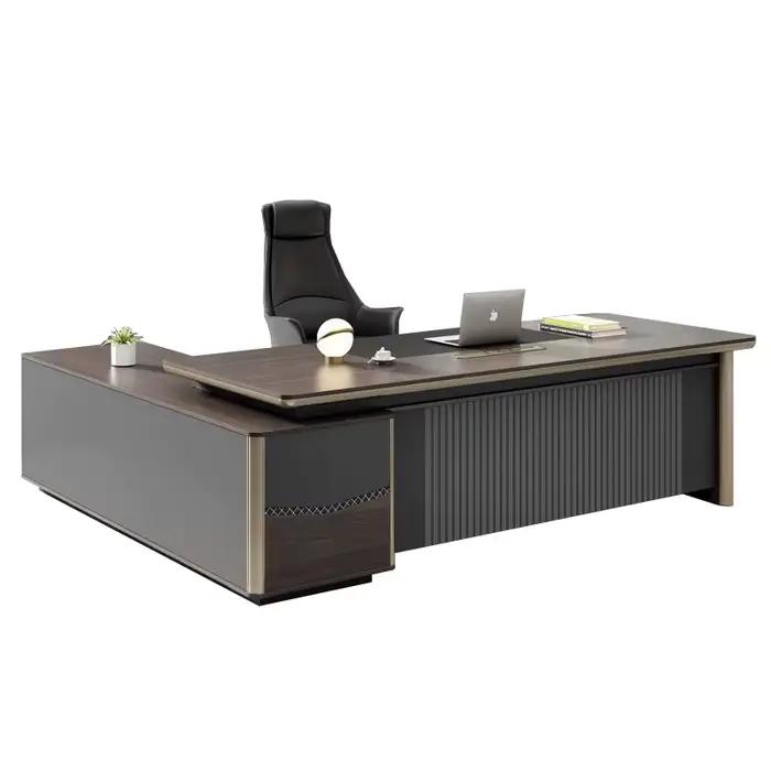 Bureau de direction haut de gamme en bois de haute qualité avec ensemble de chaises pour bureau présidentiel élégant et confortable pour dirigeants et espaces de travail partagés
