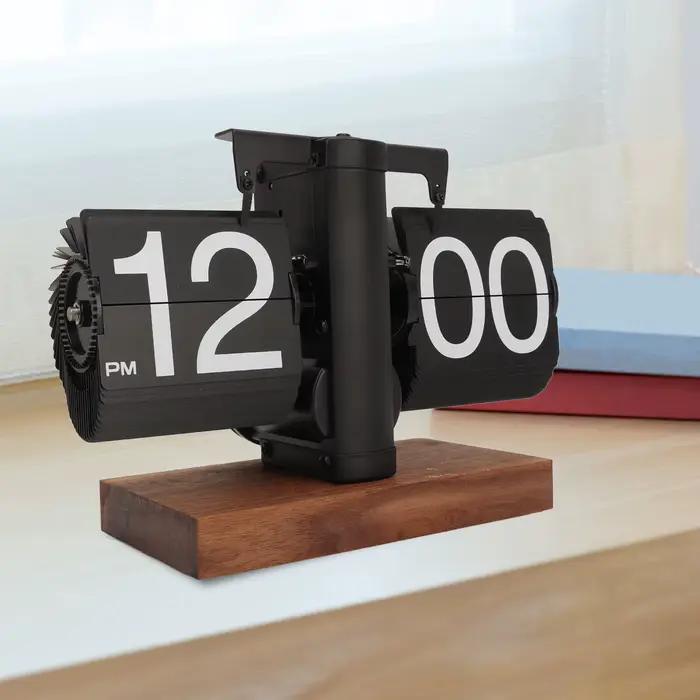 Horloge de bureau à base automatique