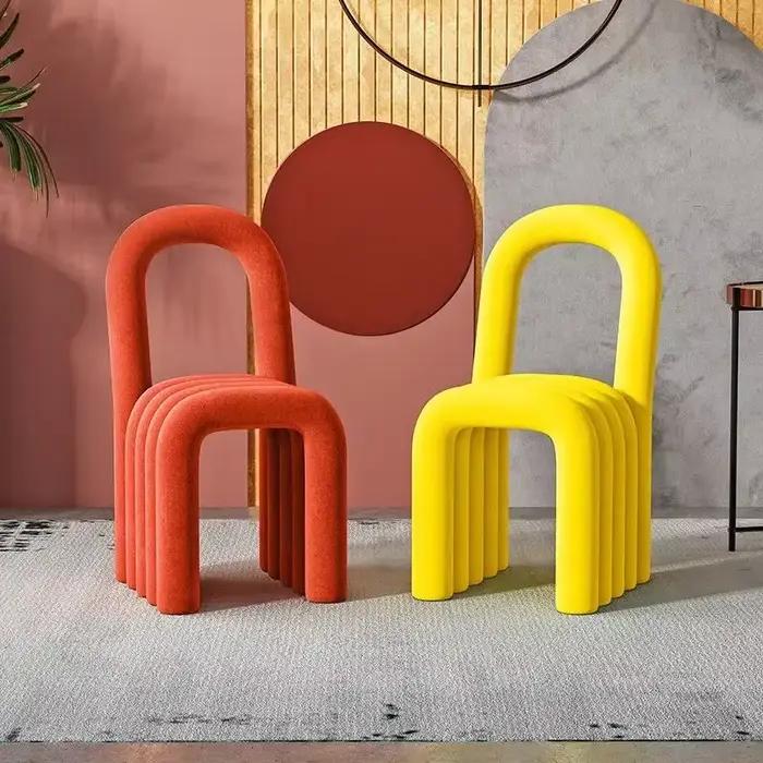 Chaise de bureau nordique créative de forme étrange, pour chambre à coucher, salon, chaise de salle à manger arc-en-ciel, tabouret peigne, chaise de salle à manger design de maquillage