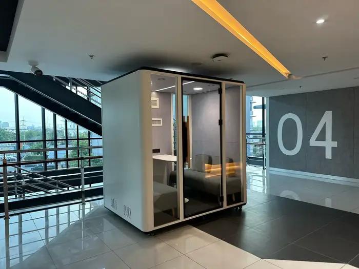 Cabine de bureau insonorisée moderne 2026 avec fonction de réduction du bruit puissante pour les lieux de travail