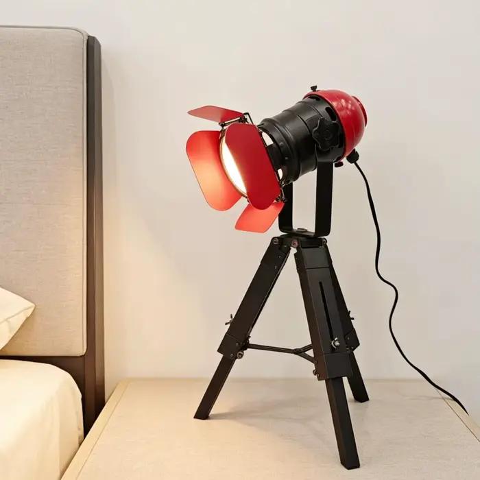 Lampadaire LED industriel en bois
