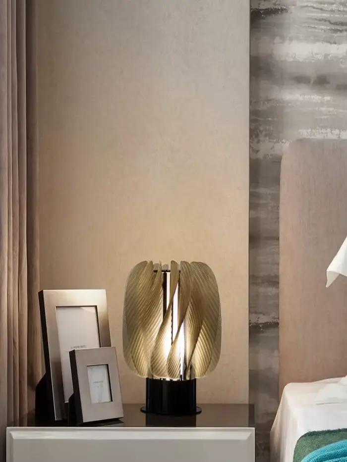 Lampe de table italienne minimaliste à LED