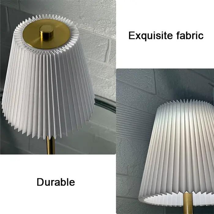 Petite lampe de Table plissée