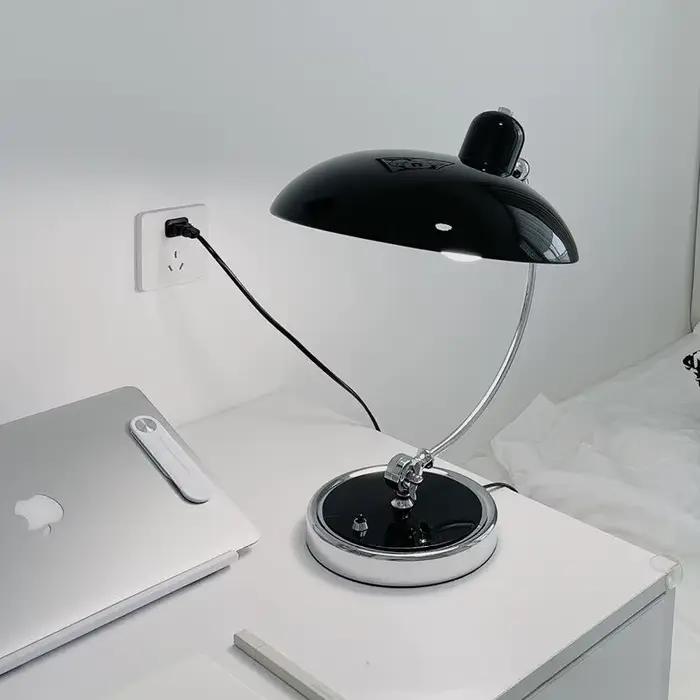 Danse moderne minimaliste créatif bureau écriture lampe