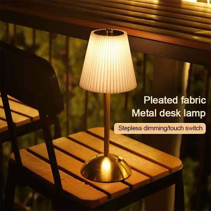 Petite lampe de Table plissée