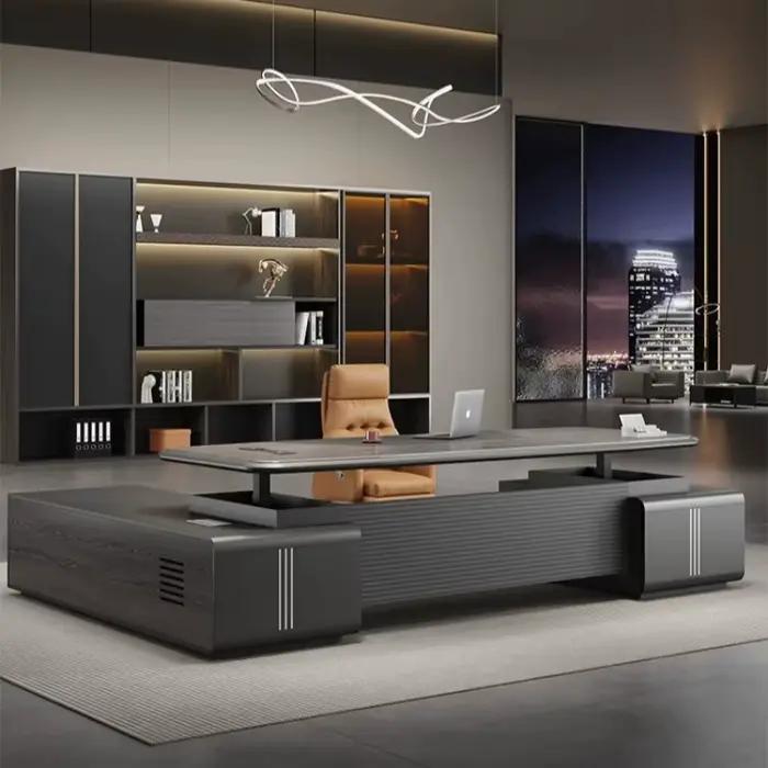 Bureau de direction électrique à double moteur réglable en hauteur pour PDG et managers mobilier de bureau moderne avec armoire intégrée et finitions en bois diverses couleurs