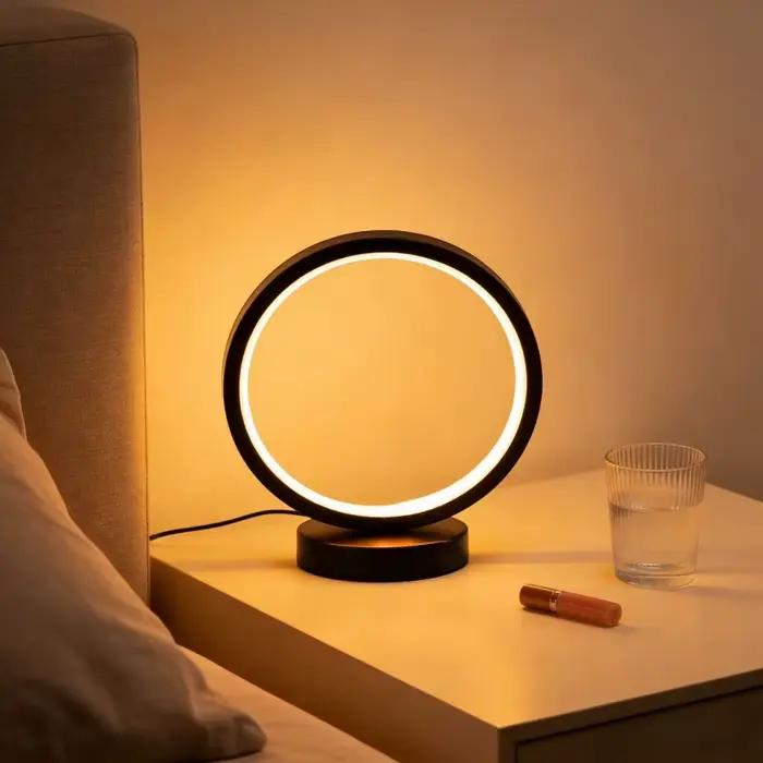 Lampe de table LED de style nordique