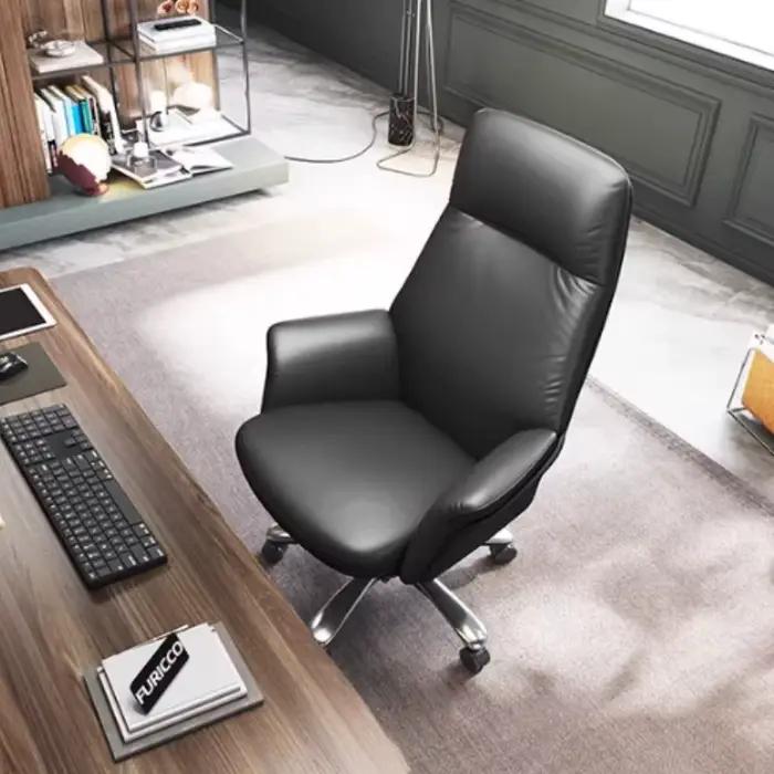 Fauteuil de bureau confortable avec roulettes