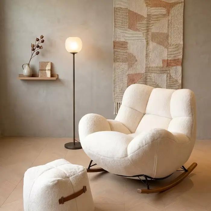 Fauteuil à bascule ergonomique de style nordique pour salon