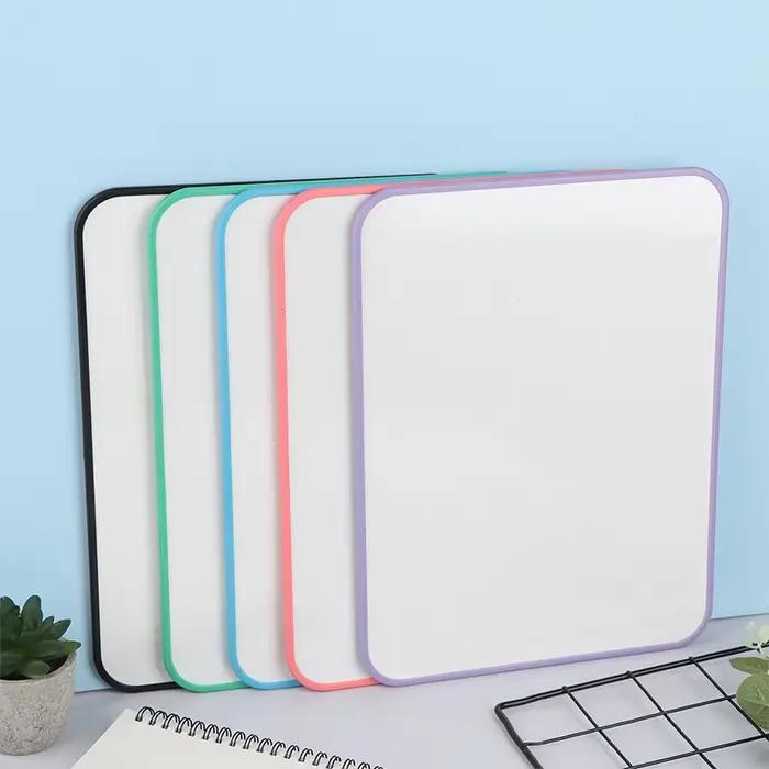 Petit tableau blanc effaçable multicolore