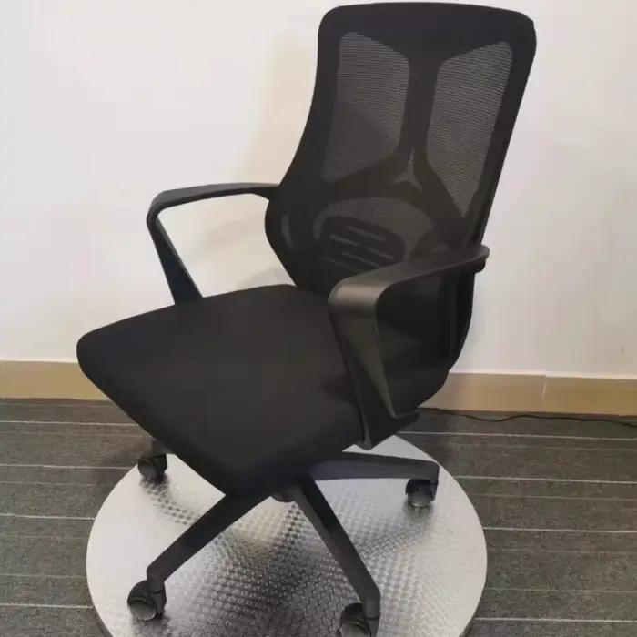 Chaise de bureau ergonomique noire pour bureau à domicile salon d'étude et chambre à coucher confortable mobilier de bureau moderne avec protection de rampe fixe et roues métalliques