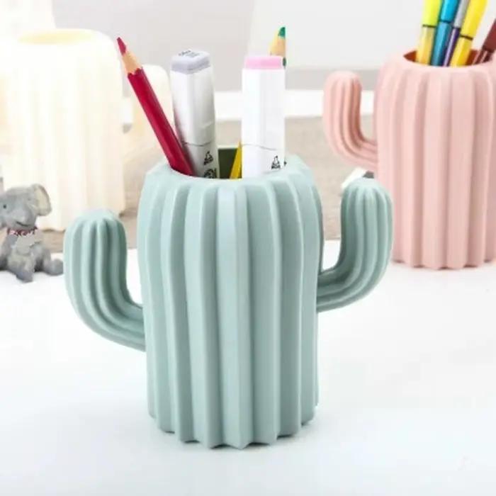 Nouveau Créatif Bureau Stockage Plastique Multifonctionnel Mignon Cactus Stylo Holder
