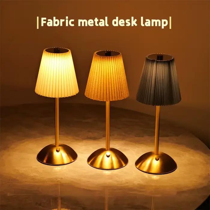 Petite lampe de Table plissée