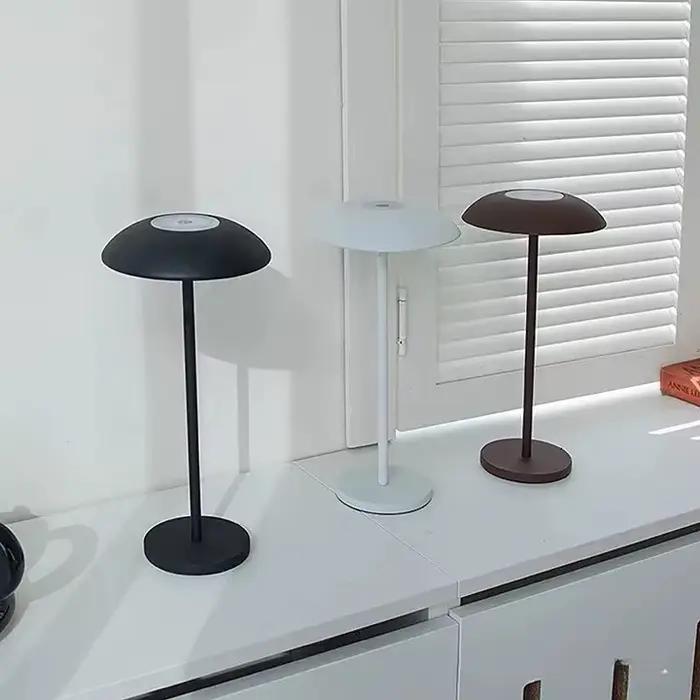 Lampe de table LED aste sans fil pour restaurant