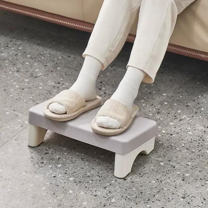 Tabouret de pied ergonomique pour bureau et salon avec base antidérapante pour femmes et hommes usage quotidien et occasions spéciales