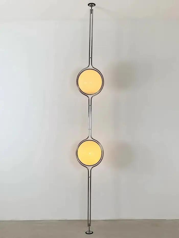 Moderne Garrault Delord lampadaire LED Chrome métal blanc acrylique boule