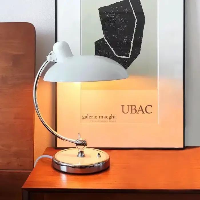 Danse moderne minimaliste créatif bureau écriture lampe