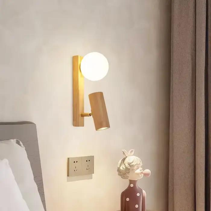 Lampe murale Led rotative minimaliste en bois