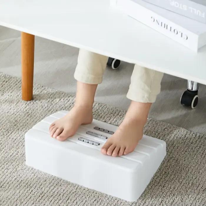 Répose-pieds de bureau moderne avec tapis de massage pour une meilleure posture et relaxation des pieds pour bureau et maison