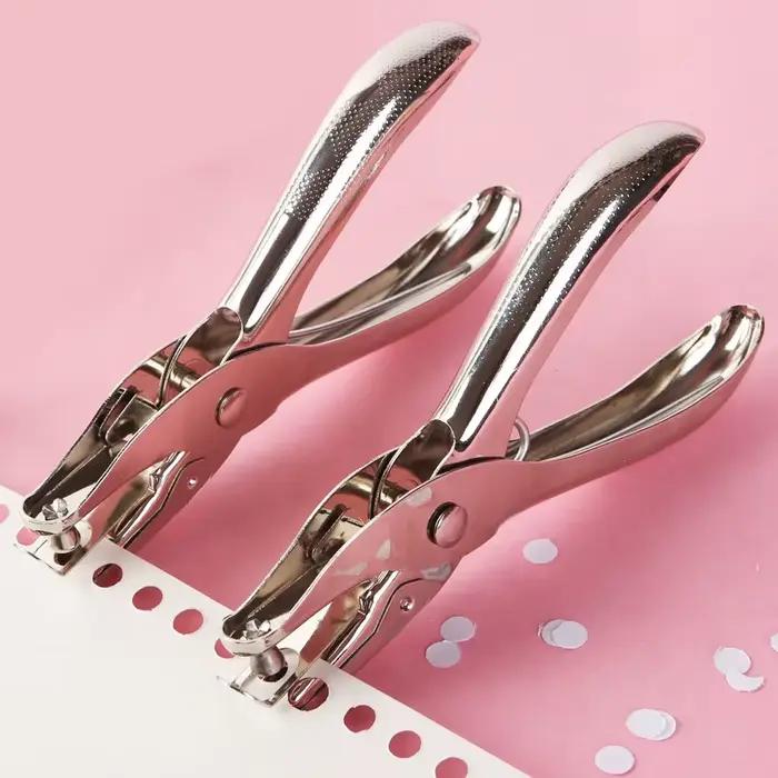 Perforatrice métallique pour fournitures de bureau