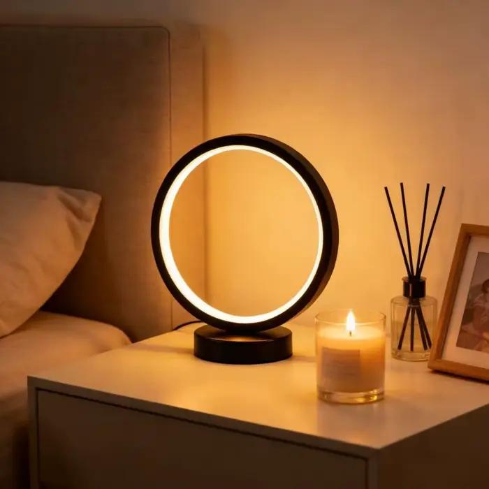 Lampe de table LED de style nordique