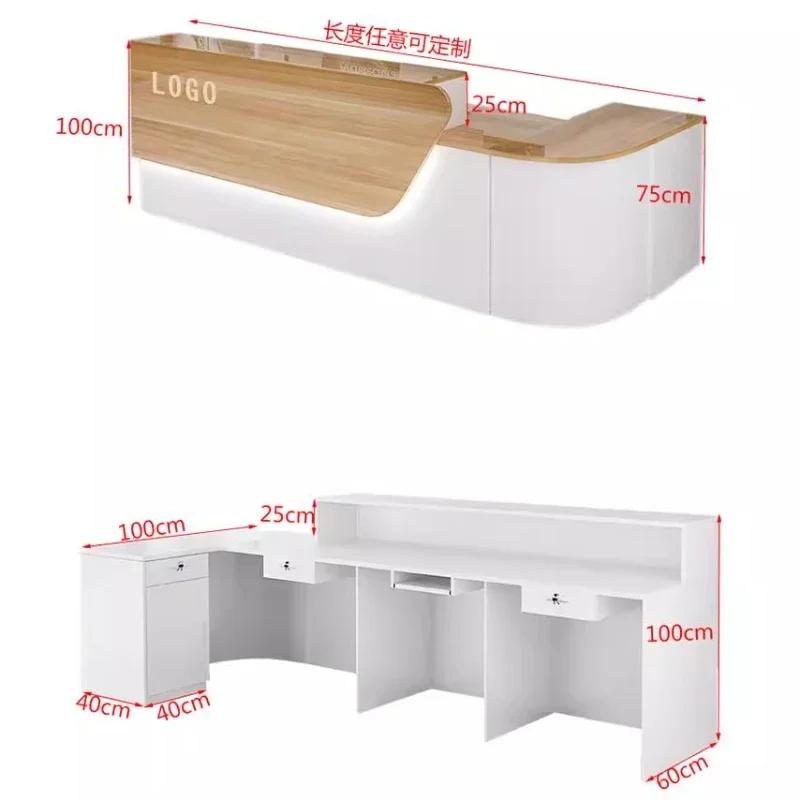 Comptoir de réception de luxe avec rangement