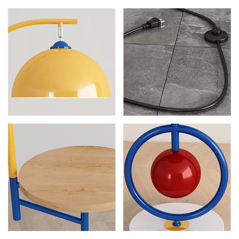 Lampe sur pied LED Dopamine